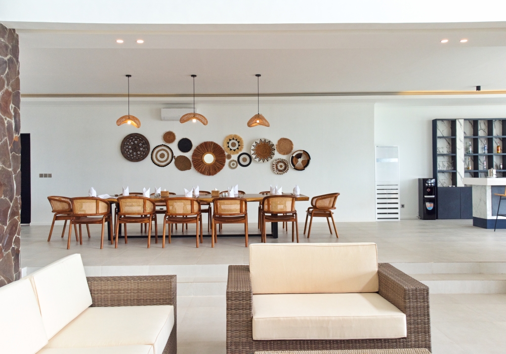 Interior view of Bungalow Queen